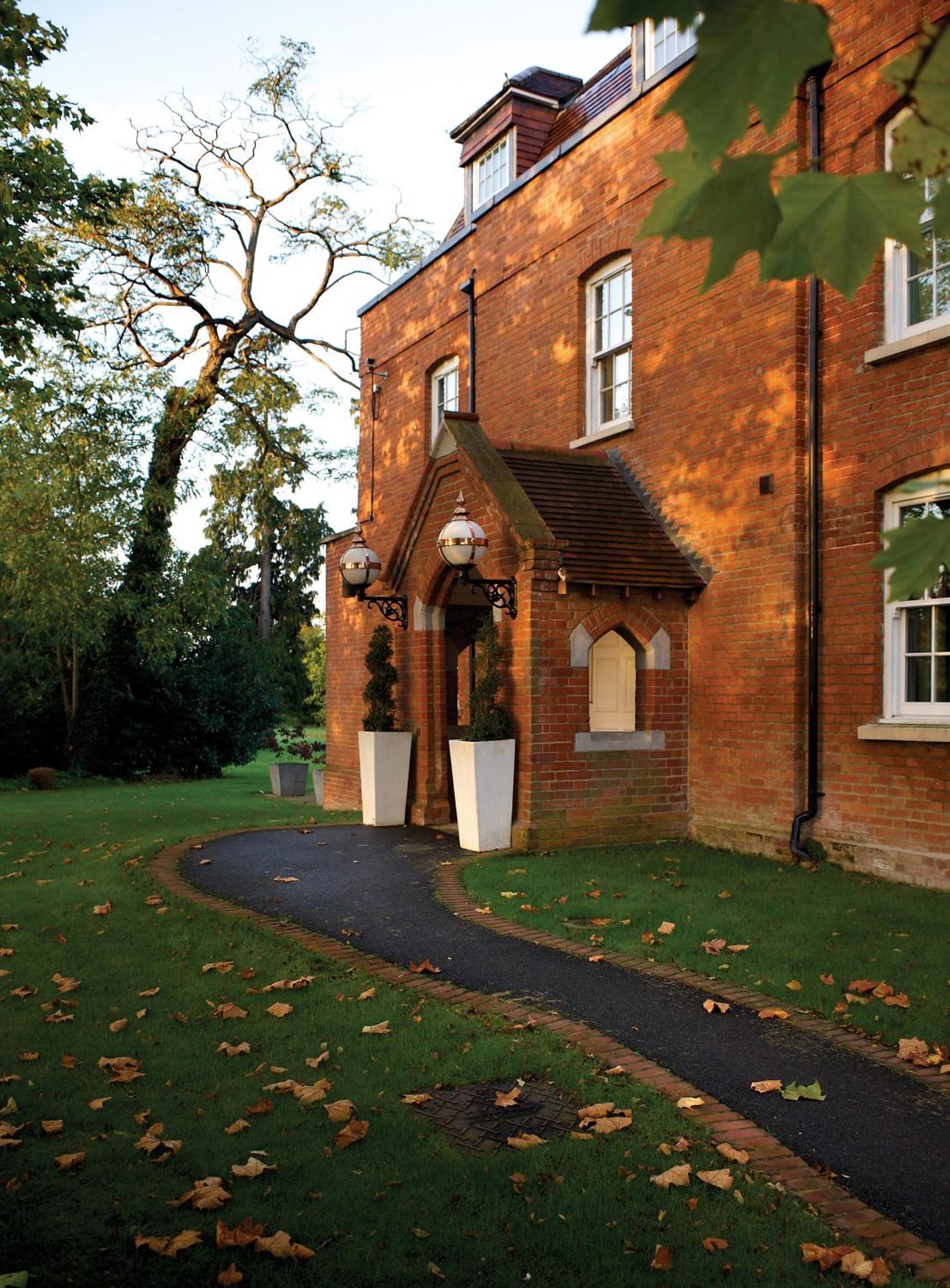 The Pinewood Hotel Slough Exterior foto